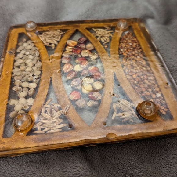 Vintage Acrylic Hot PlateTrivet with Inlayed seeds by GAMUT DESIGNS - Picture 5 of 5